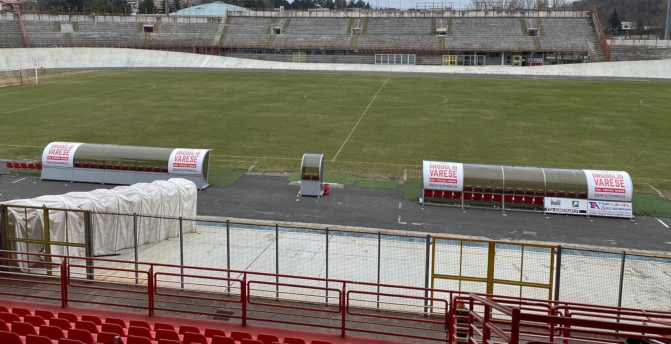 Orgoglio Varese sulle panchine dello Stadio di Varese